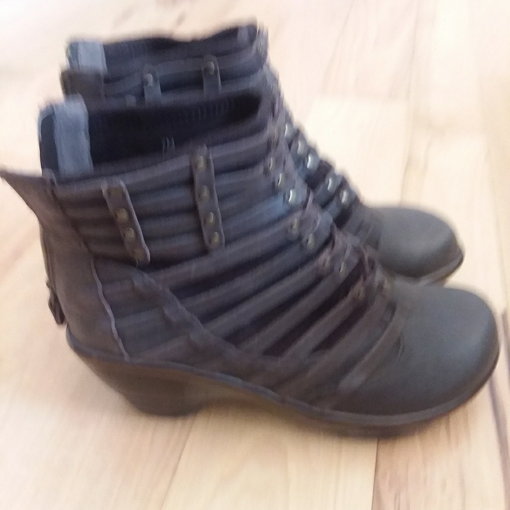 Jambu shoes